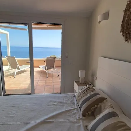 Espectacular Duplex En Primera Linea De Mar شقة