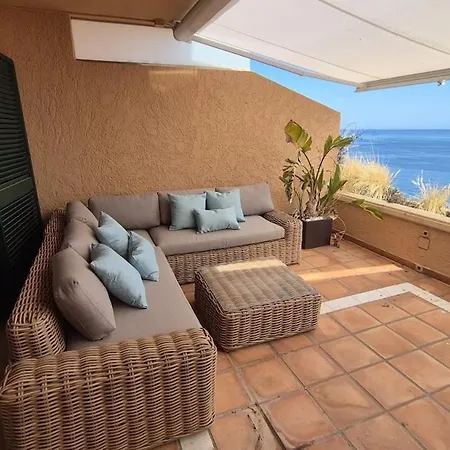 Espectacular Duplex En Primera Linea De Mar شقة *